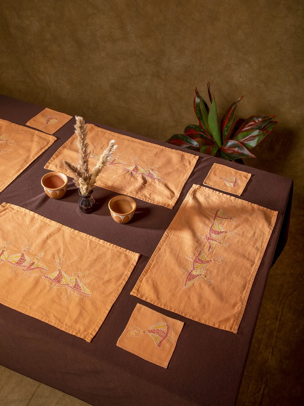 Sujani Placemat and Coaster Set